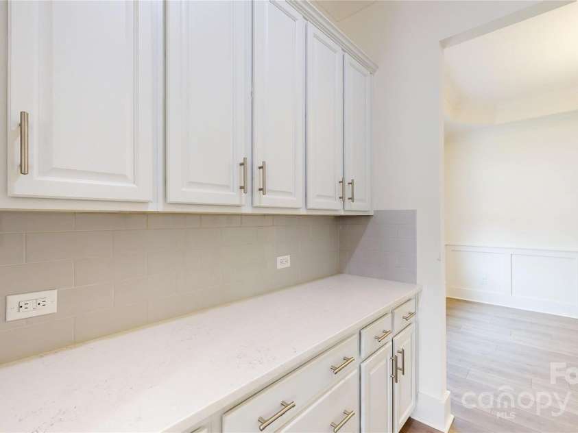 7651 Fenn Way, Fort Mill, SC 29707.  MLS# CAR4267301, YatesRealty ID 19319. 