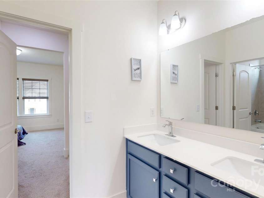 7651 Fenn Way, Fort Mill, SC 29707.  MLS# CAR4267301, YatesRealty ID 19319. 