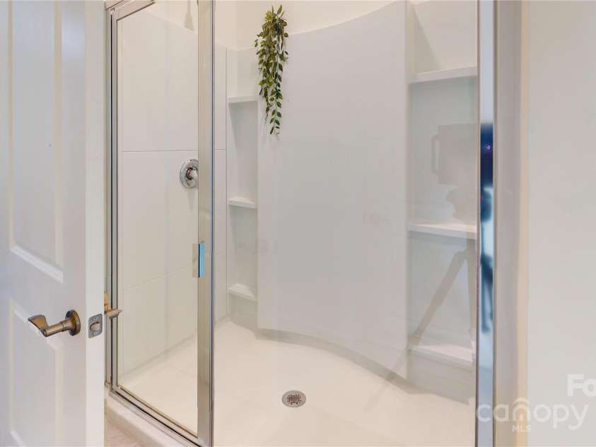 7651 Fenn Way, Fort Mill, SC 29707.  MLS# CAR4267301, YatesRealty ID 19319. 