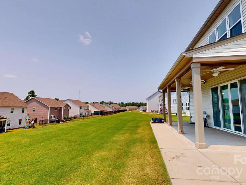 7651 Fenn Way, Fort Mill, SC 29707.  MLS# CAR4267301, YatesRealty ID 19319. 