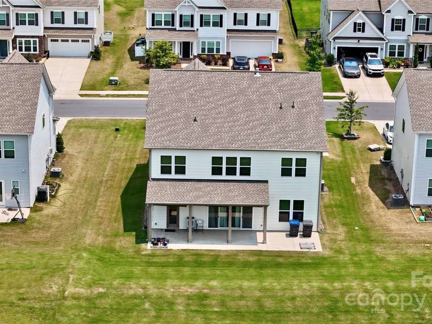 7651 Fenn Way, Fort Mill, SC 29707.  MLS# CAR4267301, YatesRealty ID 19319. 