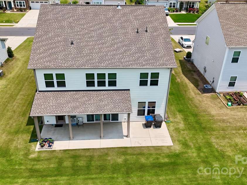 7651 Fenn Way, Fort Mill, SC 29707.  MLS# CAR4267301, YatesRealty ID 19319. 