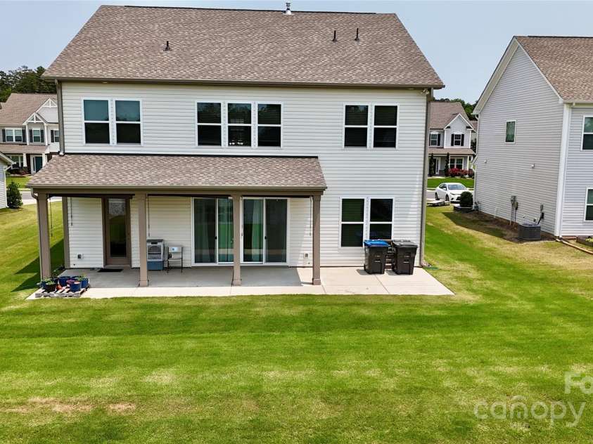 7651 Fenn Way, Fort Mill, SC 29707.  MLS# CAR4267301, YatesRealty ID 19319. 