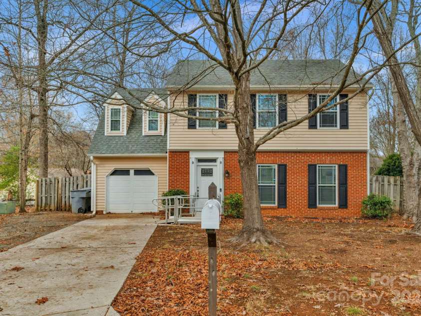 6109 Tartan Green Court, Charlotte, NC 28227.  MLS# CAR4332200, YatesRealty ID 1932. 