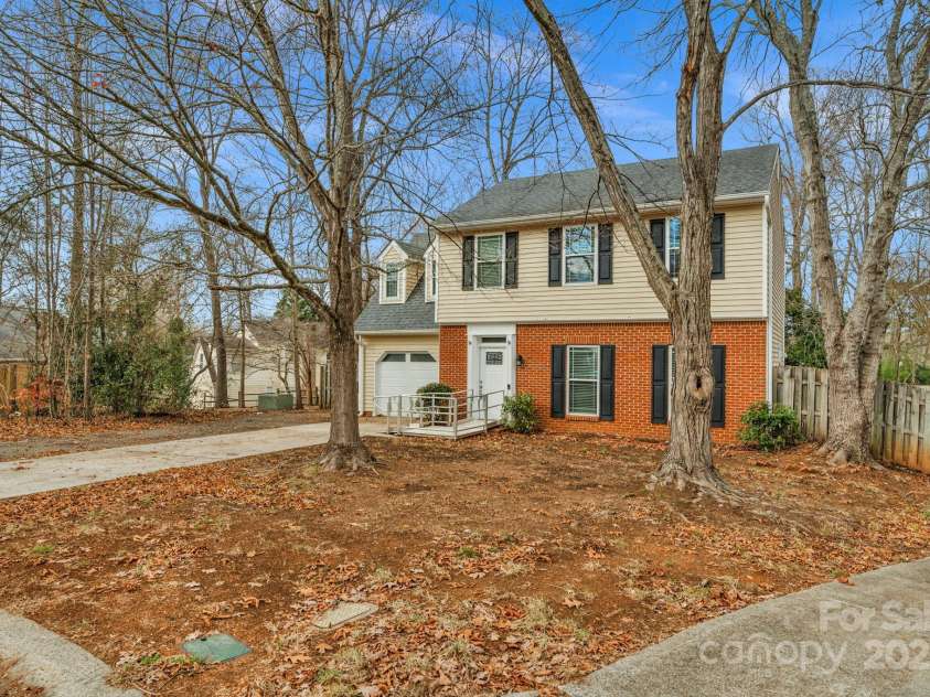 6109 Tartan Green Court, Charlotte, NC 28227.  MLS# CAR4332200, YatesRealty ID 1932. 