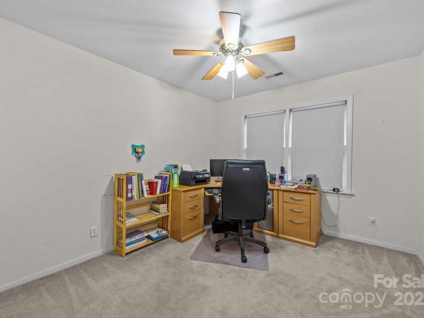 212 Foxfield Lane, Matthews, NC 28105.  MLS# CAR4269821, YatesRealty ID 19320. 