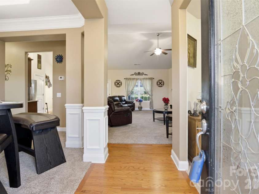 2425 Winnsford Lane, Gastonia, NC 28056.  MLS# CAR4378107, YatesRealty ID 19320. 