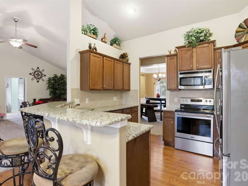 2425 Winnsford Lane, Gastonia, NC 28056.  MLS# CAR4378107, YatesRealty ID 19320. 