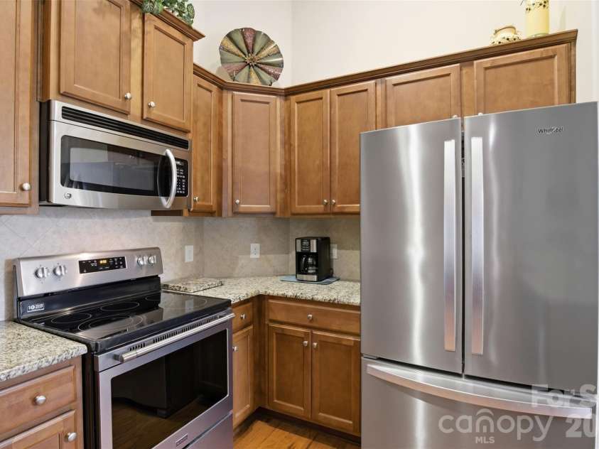 2425 Winnsford Lane, Gastonia, NC 28056.  MLS# CAR4378107, YatesRealty ID 19320. 