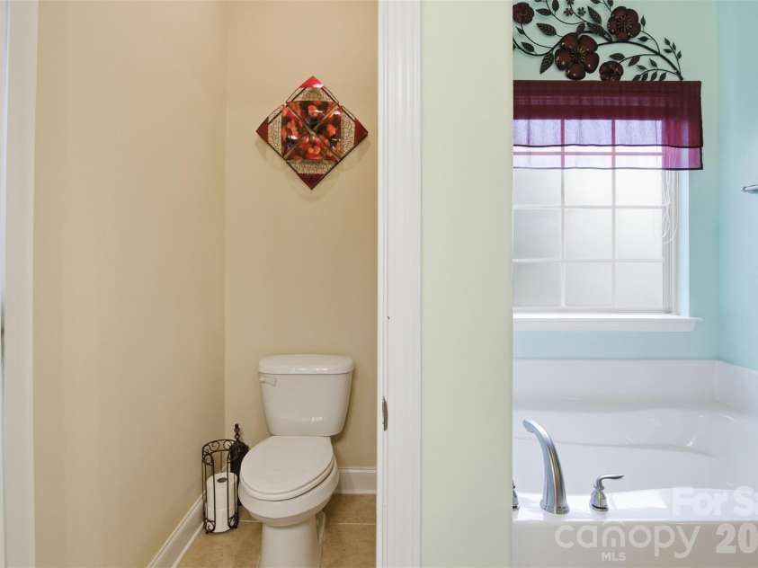 2425 Winnsford Lane, Gastonia, NC 28056.  MLS# CAR4378107, YatesRealty ID 19320. 