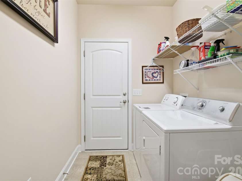 2425 Winnsford Lane, Gastonia, NC 28056.  MLS# CAR4378107, YatesRealty ID 19320. 