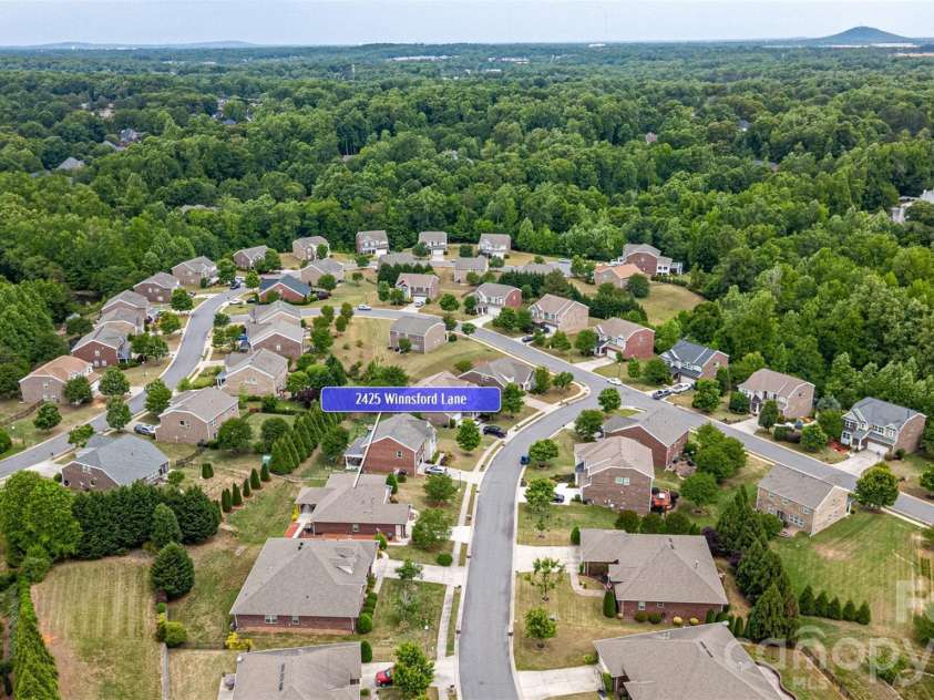 2425 Winnsford Lane, Gastonia, NC 28056.  MLS# CAR4378107, YatesRealty ID 19320. 