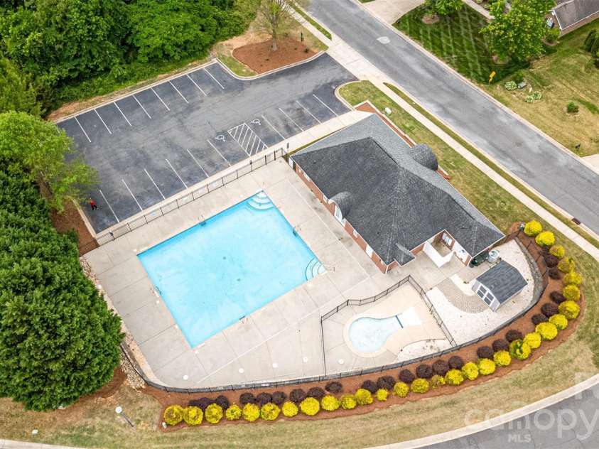 2425 Winnsford Lane, Gastonia, NC 28056.  MLS# CAR4378107, YatesRealty ID 19320. 