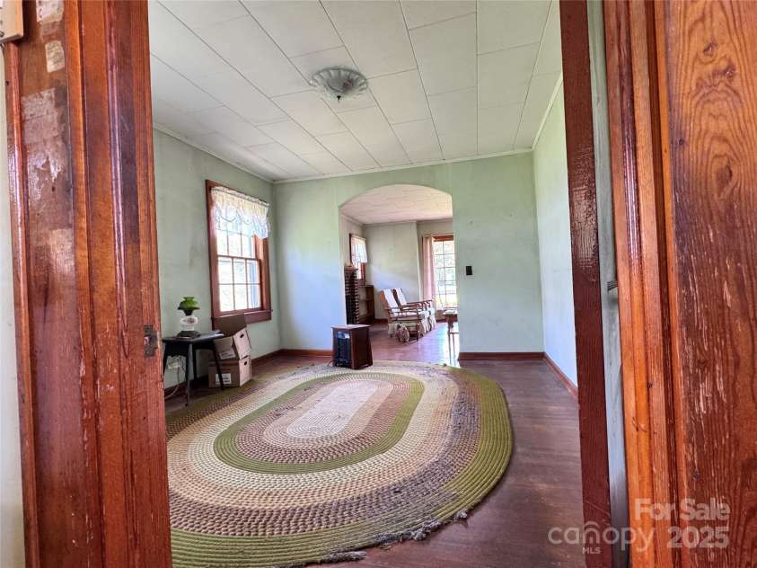 130 1st Street, Franklin, NC 28734.  MLS# CAR4271042, YatesRealty ID 19322. 