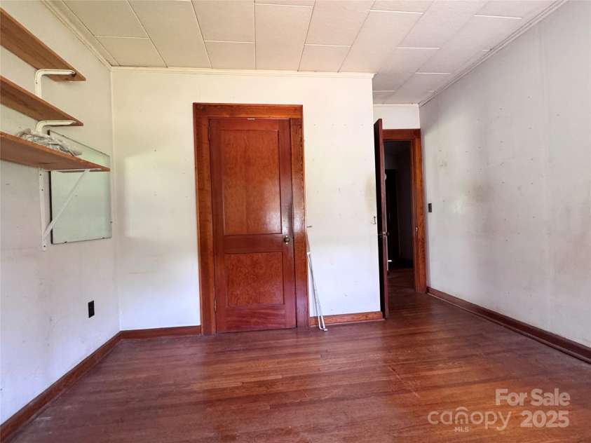 130 1st Street, Franklin, NC 28734.  MLS# CAR4271042, YatesRealty ID 19322. 