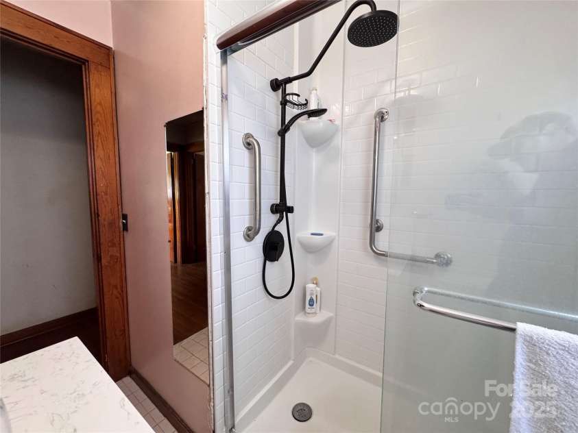 130 1st Street, Franklin, NC 28734.  MLS# CAR4271042, YatesRealty ID 19322. 