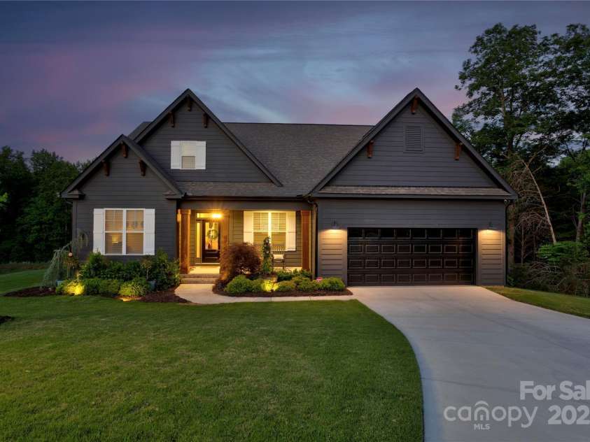 3424 Saint Clair Court, Concord, NC 28027.  MLS# CAR4255058, YatesRealty ID 19323. 