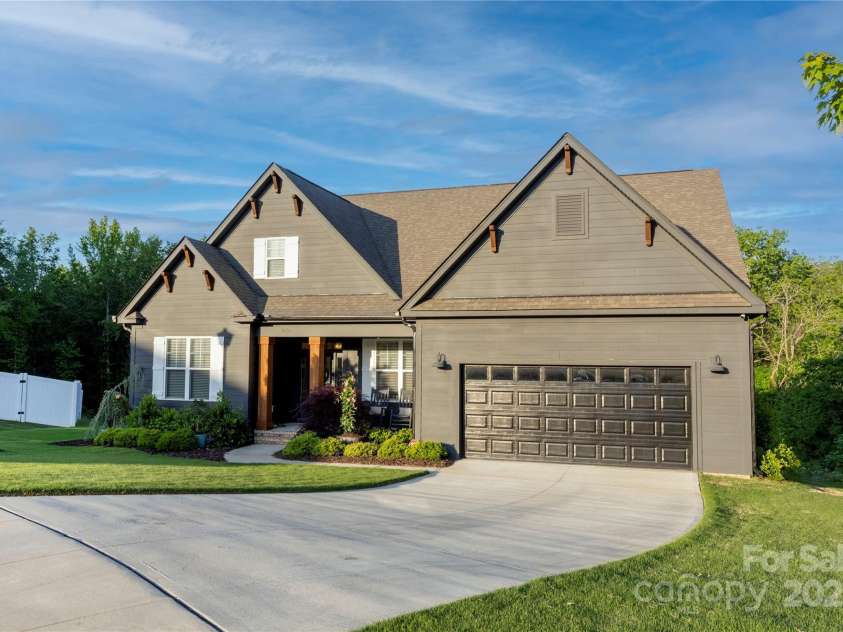 3424 Saint Clair Court, Concord, NC 28027.  MLS# CAR4255058, YatesRealty ID 19323. 