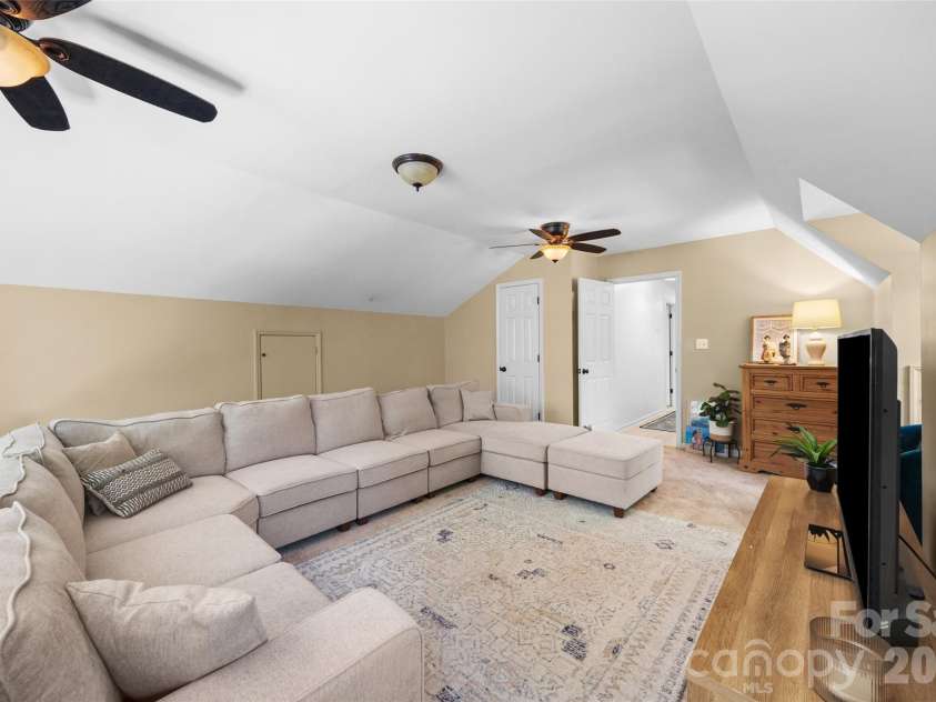946 Mallard Drive, Rock Hill, SC 29732.  MLS# CAR4376526, YatesRealty ID 19323. 4th bedroom or flexible space