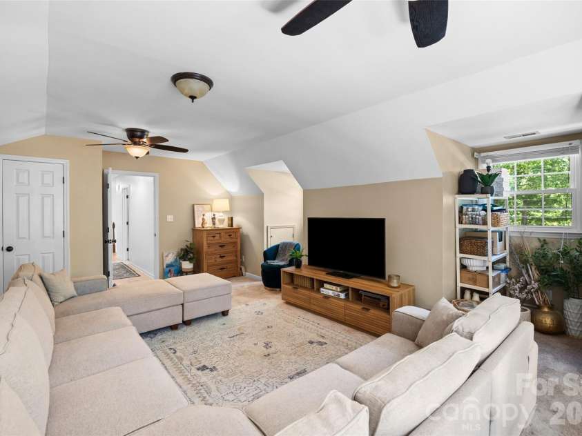 946 Mallard Drive, Rock Hill, SC 29732.  MLS# CAR4376526, YatesRealty ID 19323. 4th bedroom or flexible space