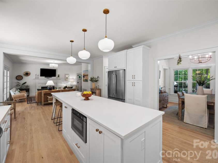 946 Mallard Drive, Rock Hill, SC 29732.  MLS# CAR4376526, YatesRealty ID 19323. View from kitchen to living room