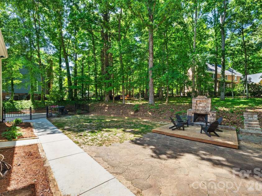 946 Mallard Drive, Rock Hill, SC 29732.  MLS# CAR4376526, YatesRealty ID 19323. View of back yard