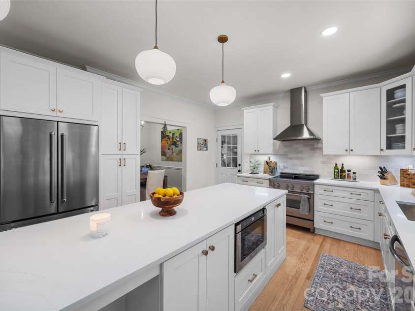 946 Mallard Drive, Rock Hill, SC 29732.  MLS# CAR4376526, YatesRealty ID 19323. View of kitchen