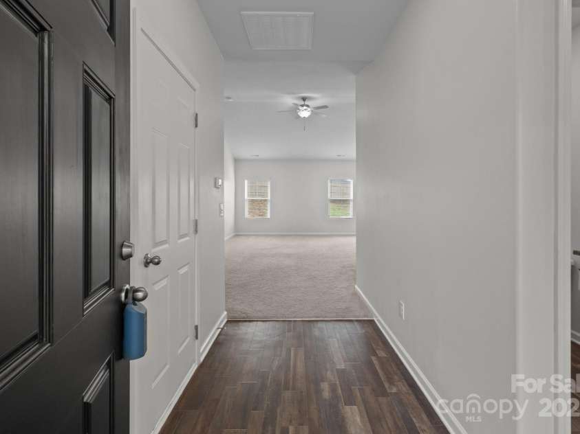 5314 Upton Place, Charlotte, NC 28215.  MLS# CAR4266743, YatesRealty ID 19324. 