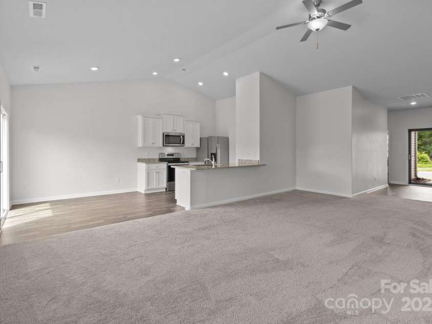 5314 Upton Place, Charlotte, NC 28215.  MLS# CAR4266743, YatesRealty ID 19324. 