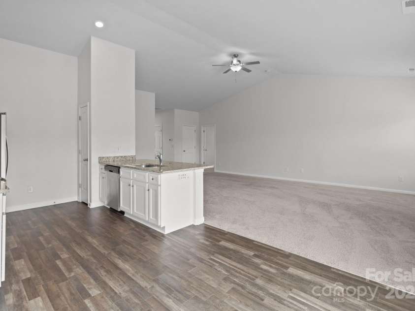 5314 Upton Place, Charlotte, NC 28215.  MLS# CAR4266743, YatesRealty ID 19324. 