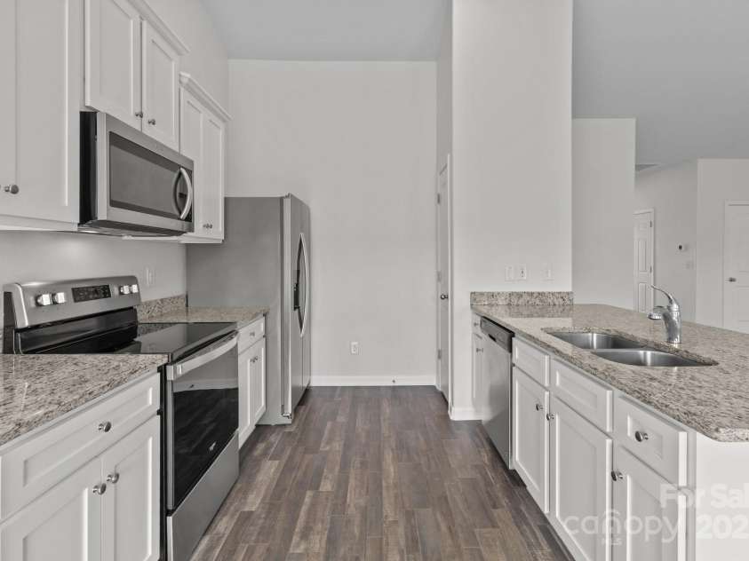 5314 Upton Place, Charlotte, NC 28215.  MLS# CAR4266743, YatesRealty ID 19324. 