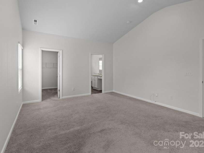 5314 Upton Place, Charlotte, NC 28215.  MLS# CAR4266743, YatesRealty ID 19324. 