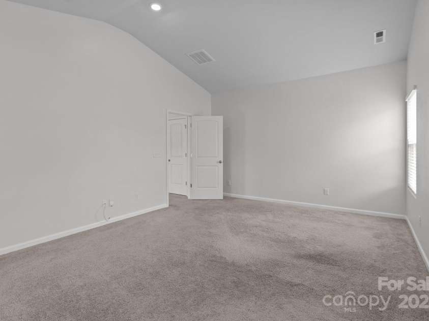 5314 Upton Place, Charlotte, NC 28215.  MLS# CAR4266743, YatesRealty ID 19324. 