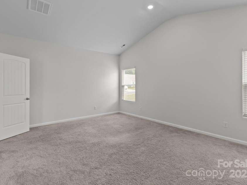 5314 Upton Place, Charlotte, NC 28215.  MLS# CAR4266743, YatesRealty ID 19324. 