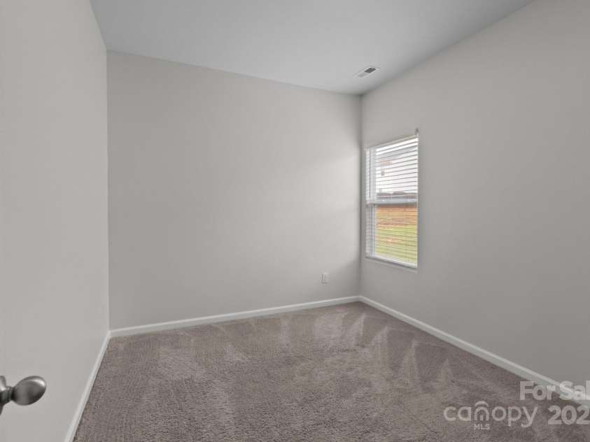 5314 Upton Place, Charlotte, NC 28215.  MLS# CAR4266743, YatesRealty ID 19324. 