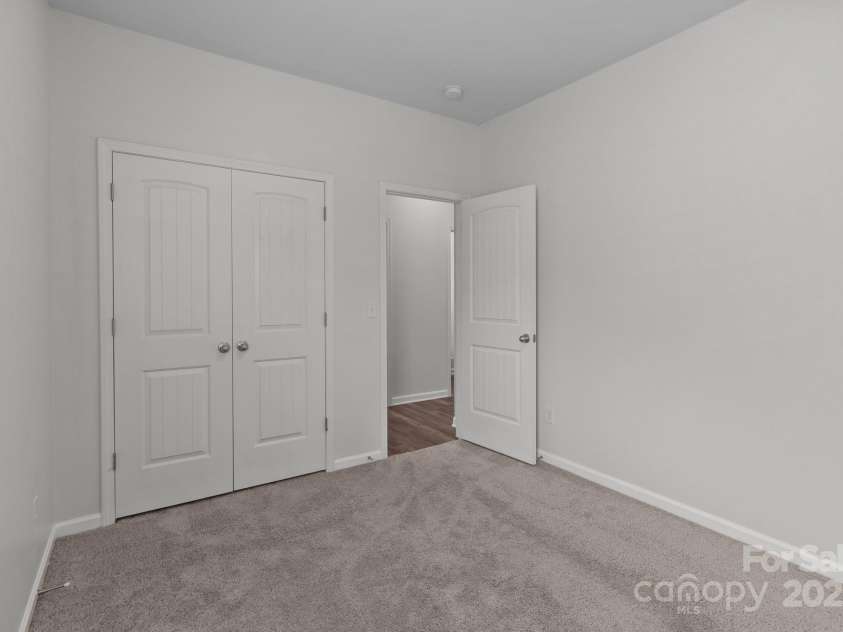 5314 Upton Place, Charlotte, NC 28215.  MLS# CAR4266743, YatesRealty ID 19324. 