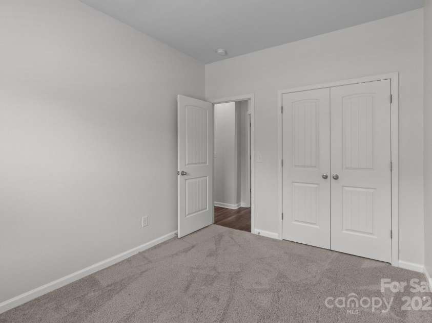 5314 Upton Place, Charlotte, NC 28215.  MLS# CAR4266743, YatesRealty ID 19324. 