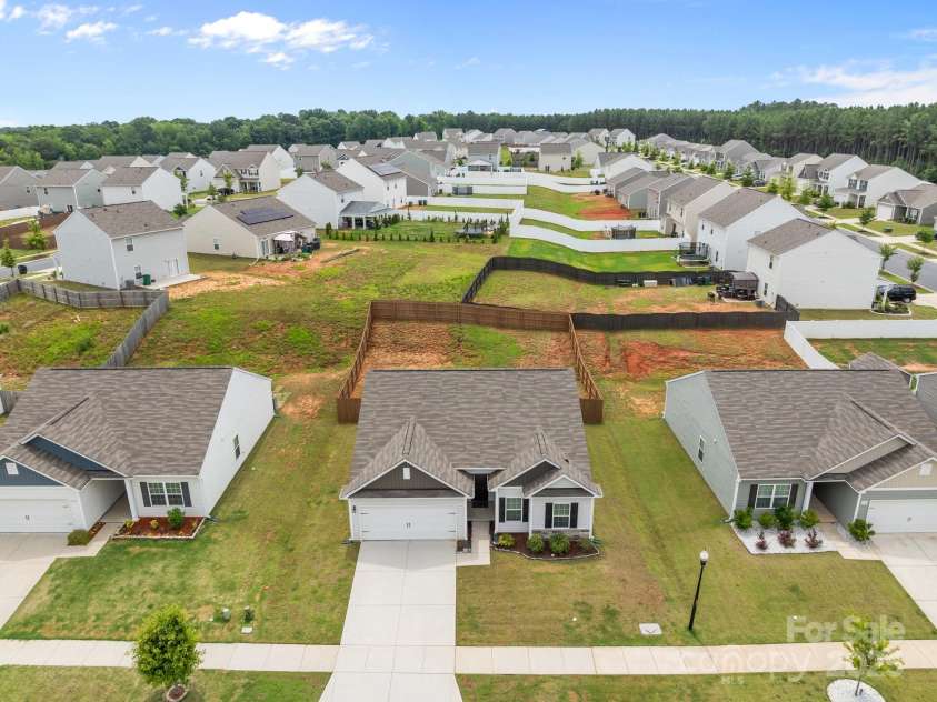 5314 Upton Place, Charlotte, NC 28215.  MLS# CAR4266743, YatesRealty ID 19324. 