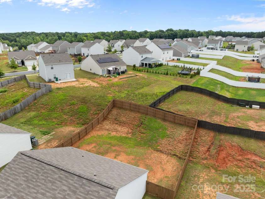 5314 Upton Place, Charlotte, NC 28215.  MLS# CAR4266743, YatesRealty ID 19324. 