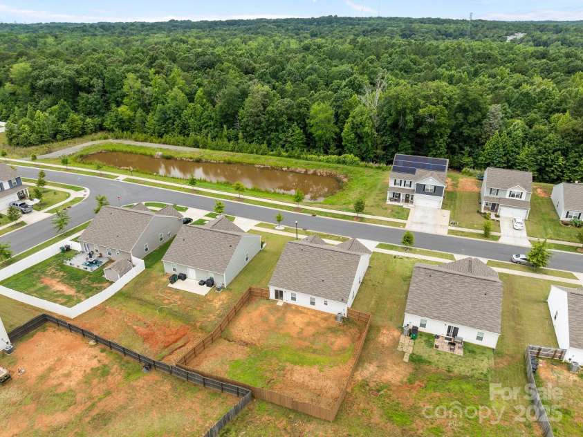 5314 Upton Place, Charlotte, NC 28215.  MLS# CAR4266743, YatesRealty ID 19324. 