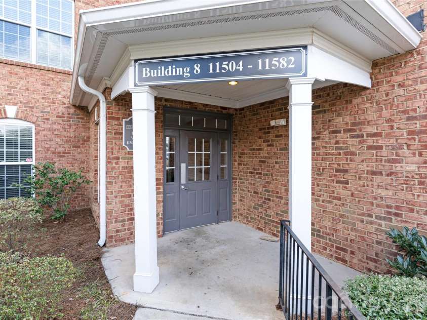 11506 Costigan Lane, Charlotte, NC 28277.  MLS# CAR4354980, YatesRealty ID 19325. 