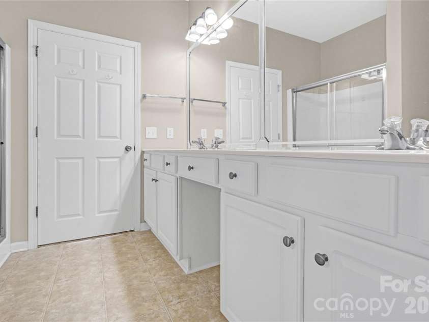 11506 Costigan Lane, Charlotte, NC 28277.  MLS# CAR4354980, YatesRealty ID 19325. 