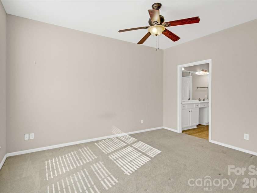 11506 Costigan Lane, Charlotte, NC 28277.  MLS# CAR4354980, YatesRealty ID 19325. 