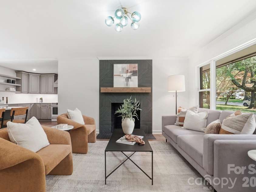 4017 Leeds Drive, Charlotte, NC 28205.  MLS# CAR4376870, YatesRealty ID 19326. 