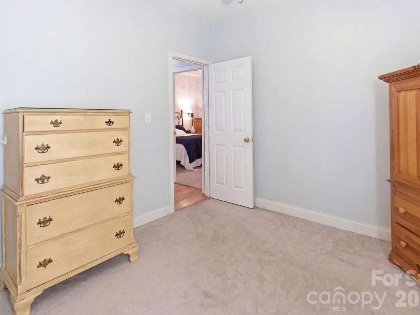 5227 Foley Drive, Hickory, NC 28602.  MLS# CAR4350532, YatesRealty ID 19327. Third Bedroom