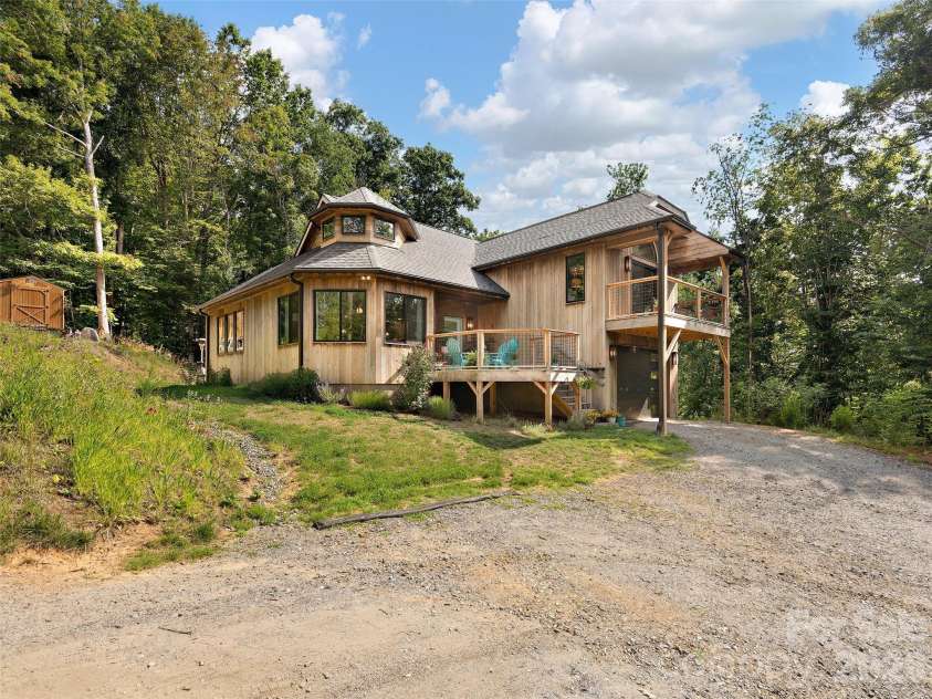184 Sandys Home Place, Mars Hill, NC 28754.  MLS# CAR4378708, YatesRealty ID 19329. 