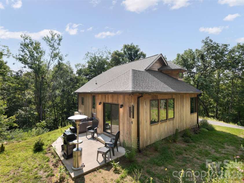 184 Sandys Home Place, Mars Hill, NC 28754.  MLS# CAR4378708, YatesRealty ID 19329. 