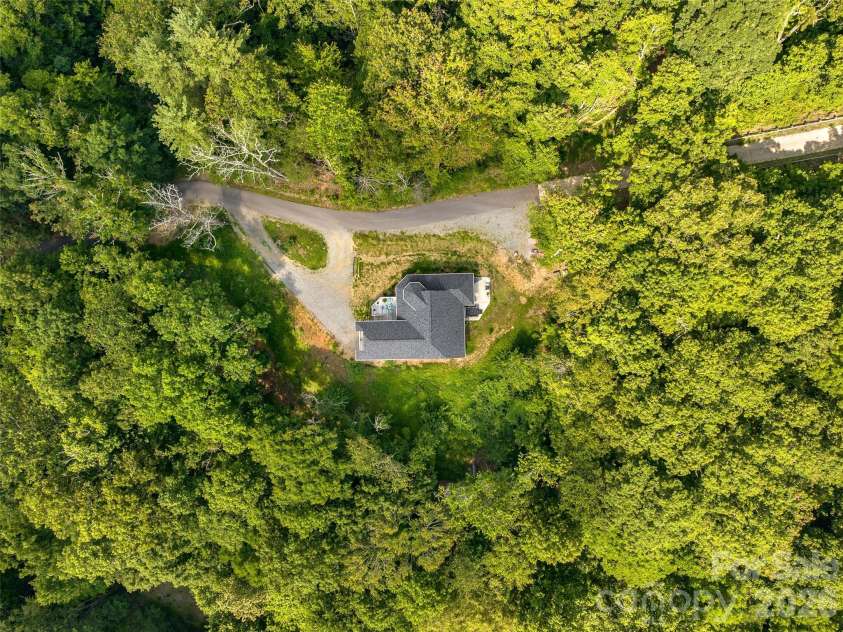 184 Sandys Home Place, Mars Hill, NC 28754.  MLS# CAR4378708, YatesRealty ID 19329. 