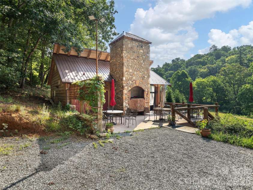 184 Sandys Home Place, Mars Hill, NC 28754.  MLS# CAR4378708, YatesRealty ID 19329. 