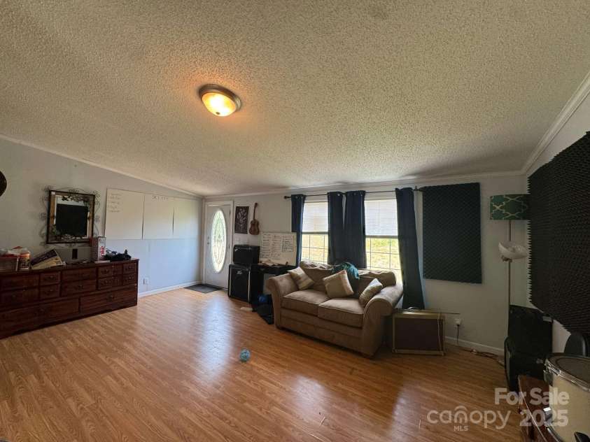 2194 Sterling Ridge Drive, Newton, NC 28658.  MLS# CAR4266467, YatesRealty ID 19329. 